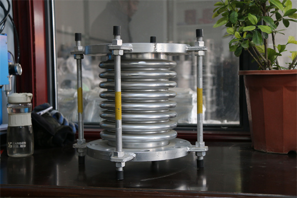 波纹补偿器规格型号表