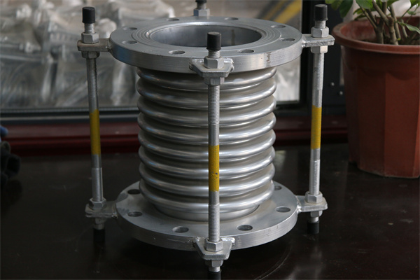 直埋波纹补偿器规格型号